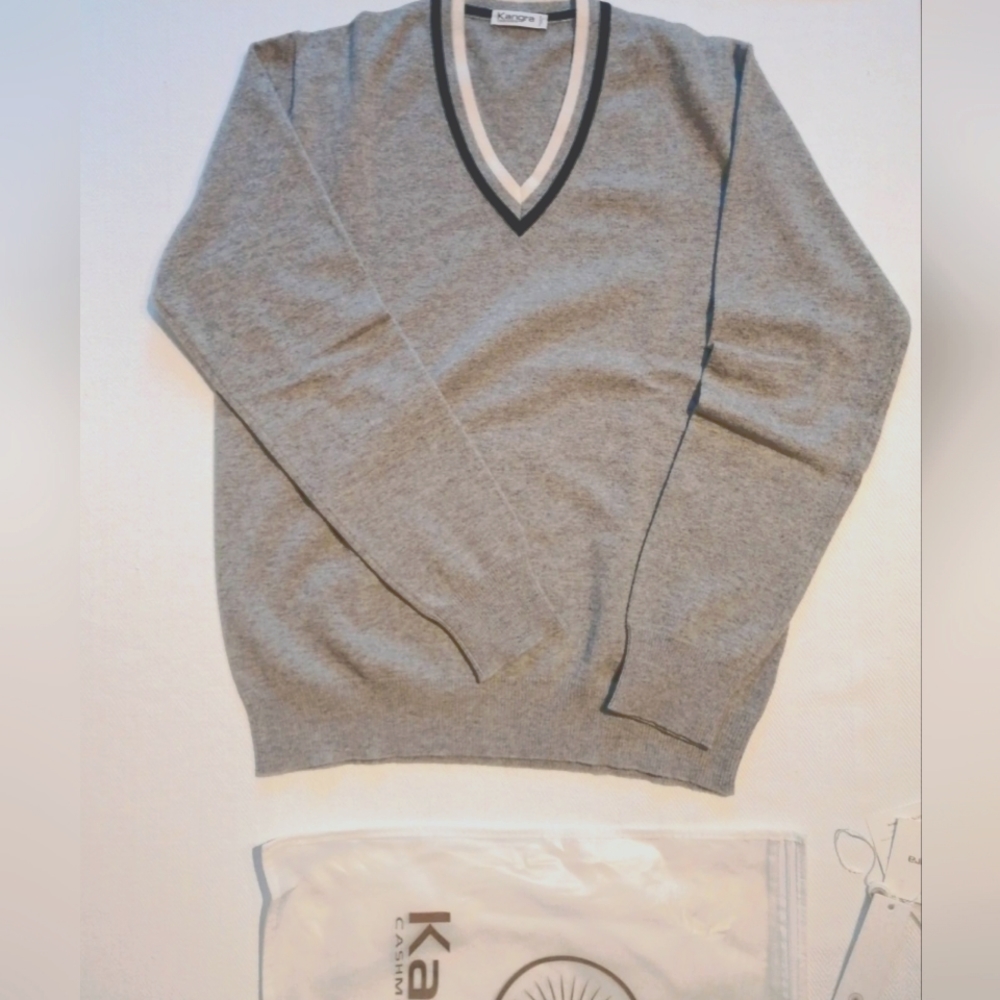 Kangra V-Neck 100% cashmere size L slim